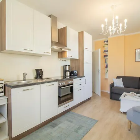 Haus Sanke מלון 3*